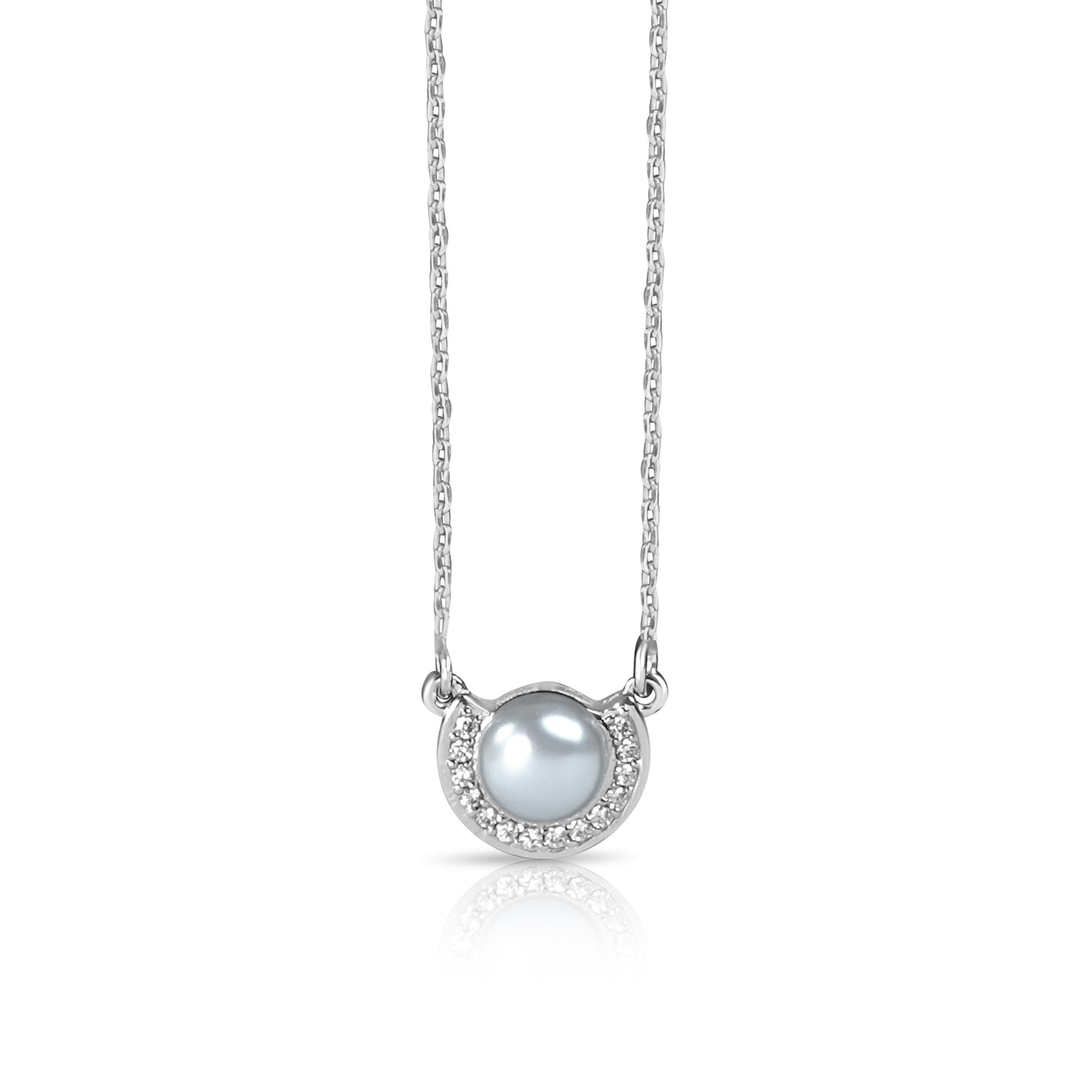 Silver Classic Pearl Pendant for DIVAs